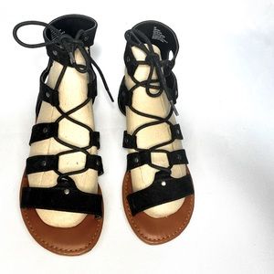 Pacsun strappy flats size 8